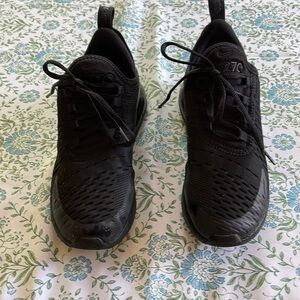 Nike air 270